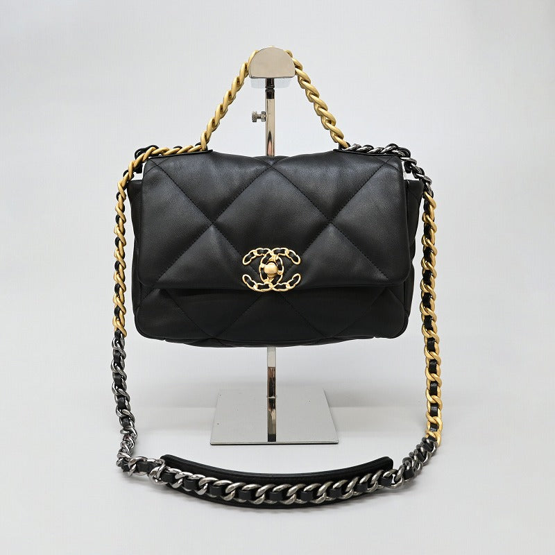 chanel shoulder bag ladies
