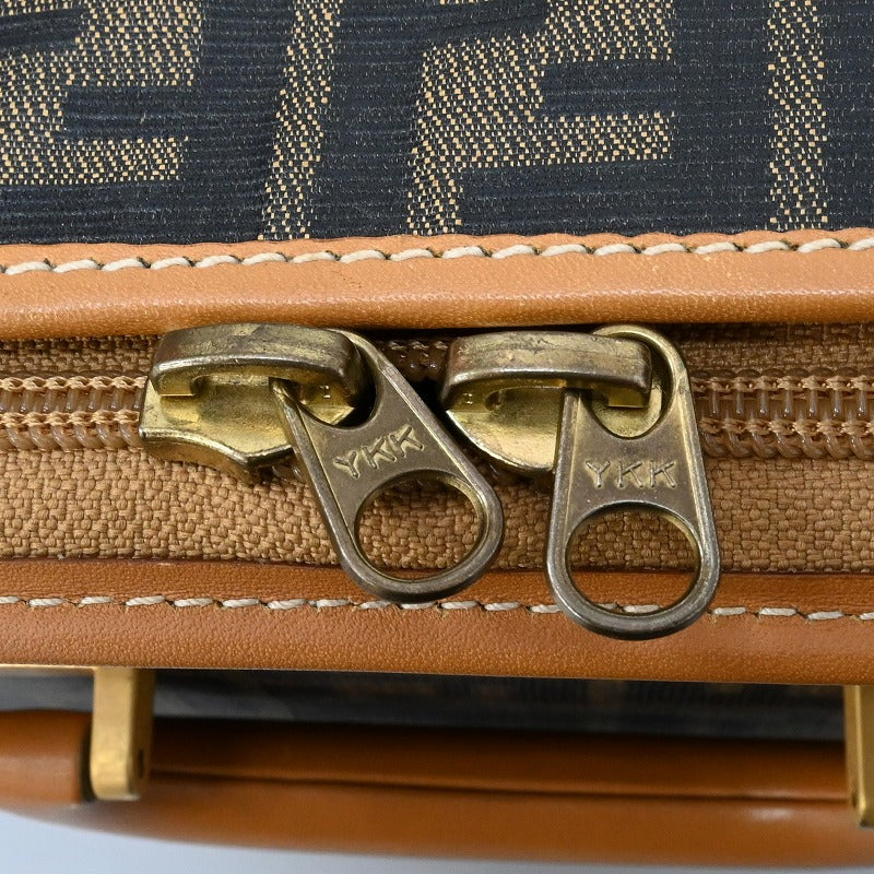 FENDI トランク ズッカ柄