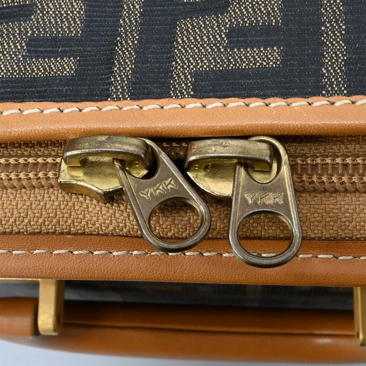 FENDI トランク ズッカ柄