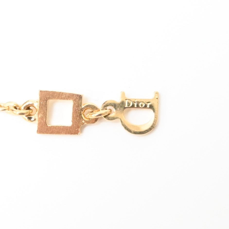 *Christiandior Christian Dior Arrow 로고 마크 목걸이 P42925V
