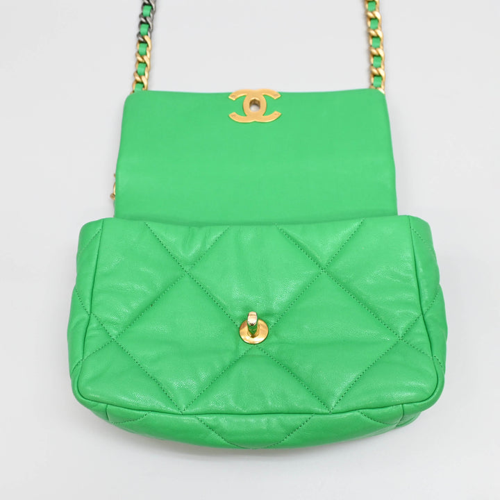 CHANEL CHANEL19 Shiny Lambskin Chain Shoulder Bag P45032V