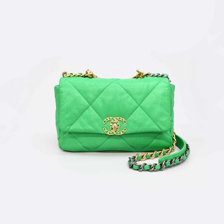 CHANEL CHANEL19 Shiny Lambskin Chain Shoulder Bag P45032V