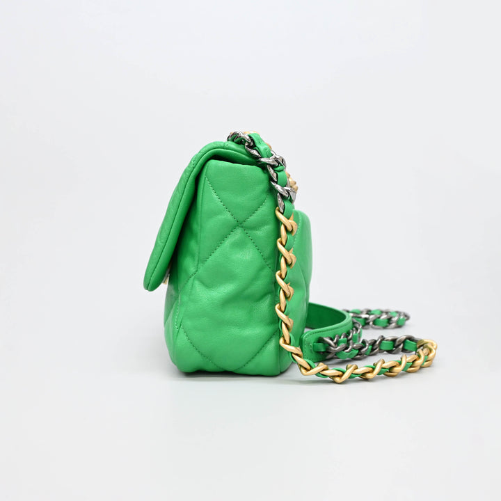 CHANEL CHANEL19 Shiny Lambskin Chain Shoulder Bag P45032V