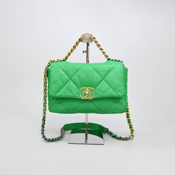 CHANEL CHANEL19 Shiny Lambskin Chain Shoulder Bag P45032V