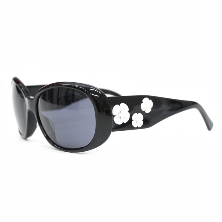 *CHANEL Chanel Camelia Sunglasses 5113A P43298V