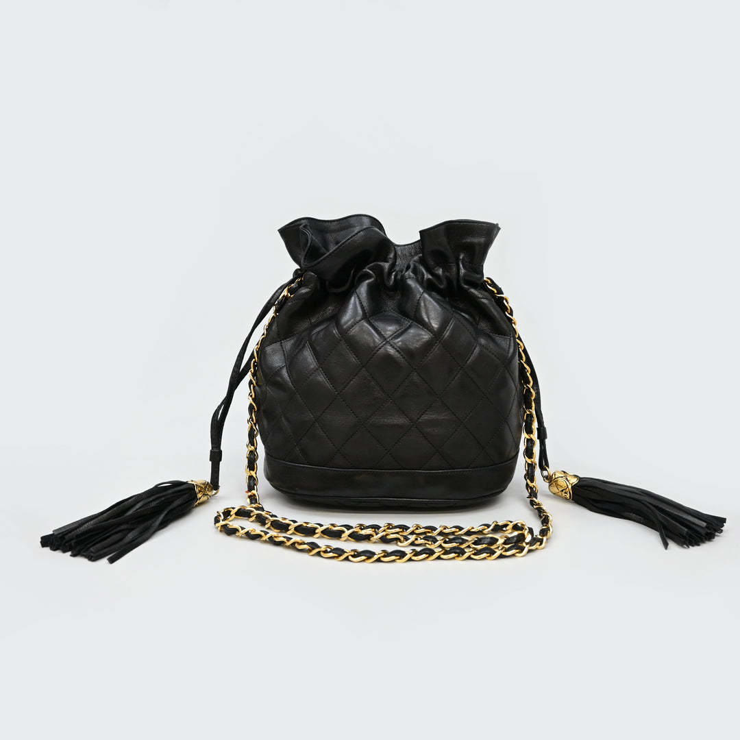 *CHANEL Matelasse Drawstring Chain Shoulder Bag P43446V