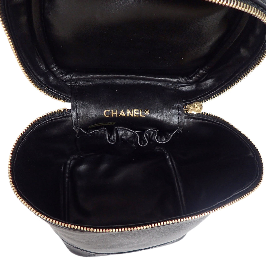 *CHANEL シャネル バニティバッグ P10260V