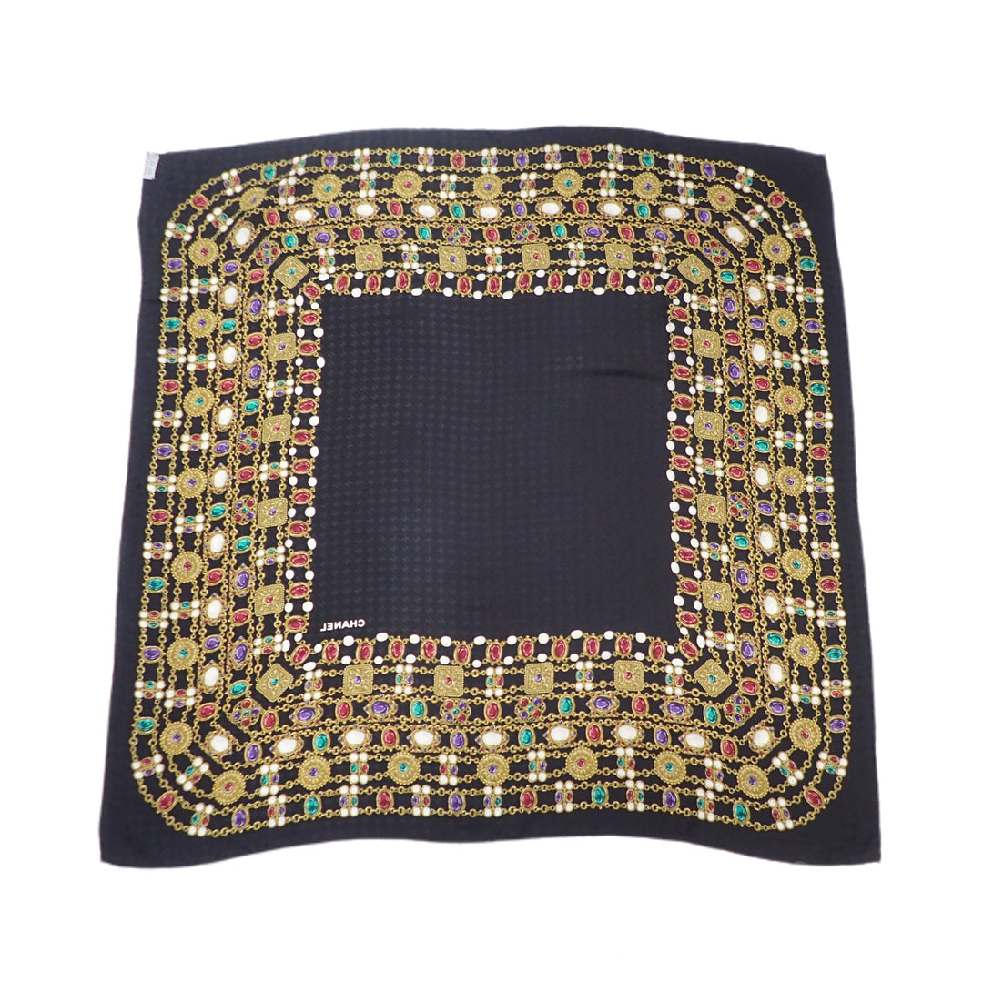 *CHANEL scarf