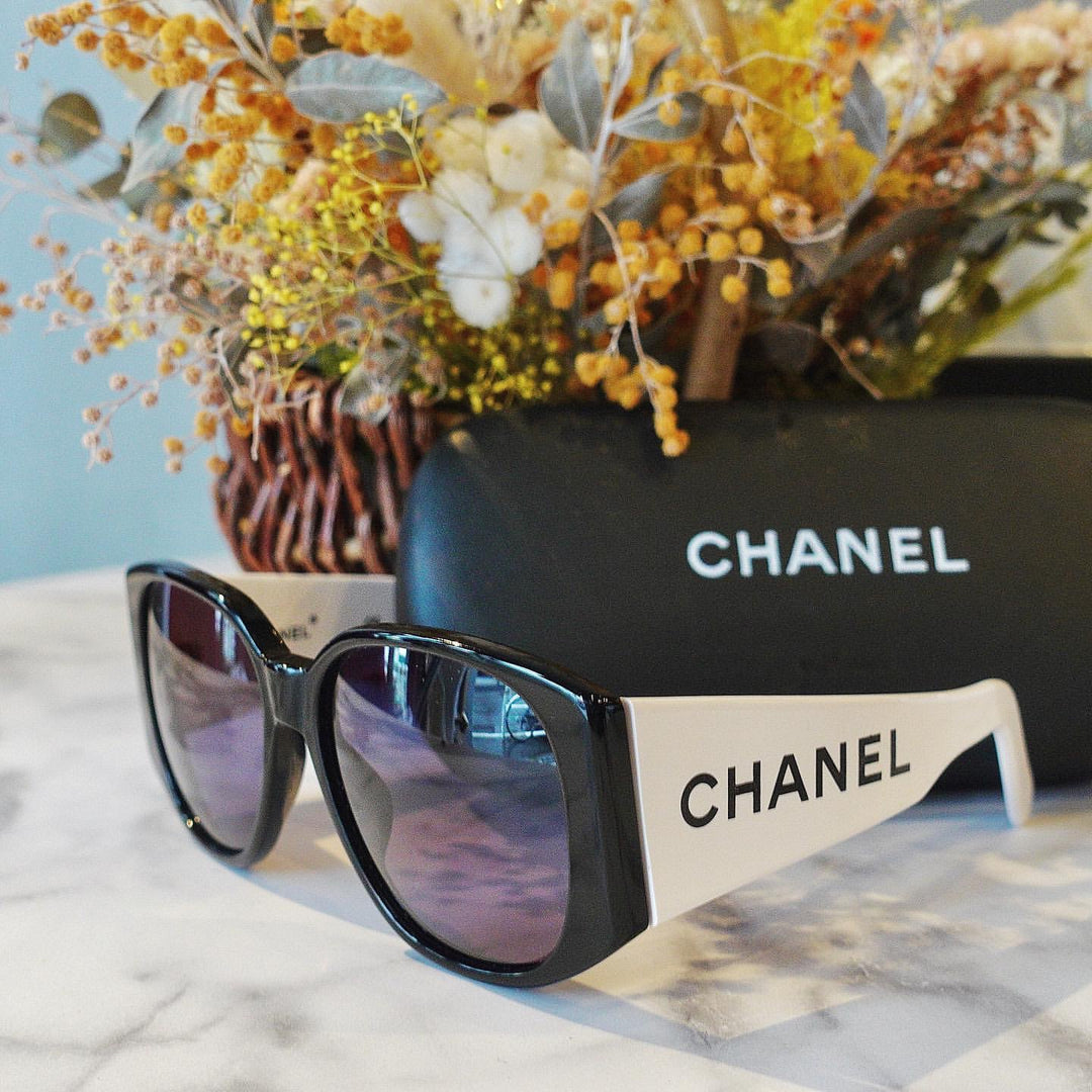 *CHANEL 05251 Sunglasses Bicolor