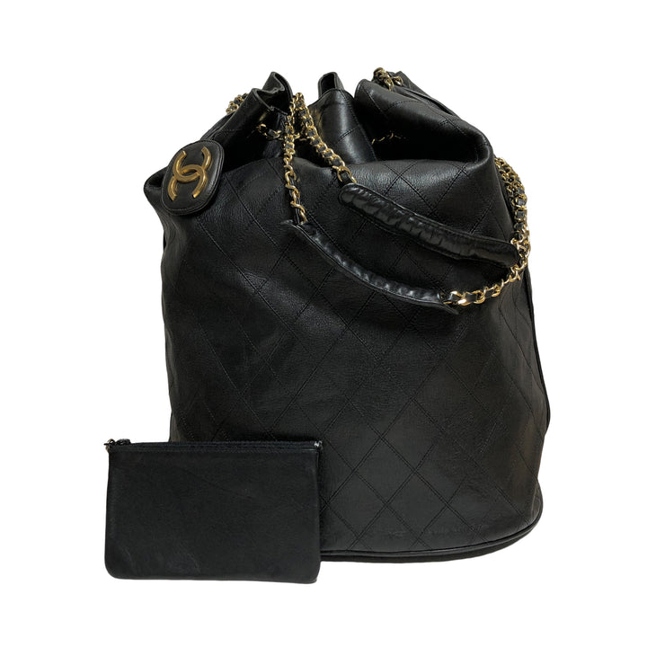 *CHANEL Drawstring Chain Shoulder Bag