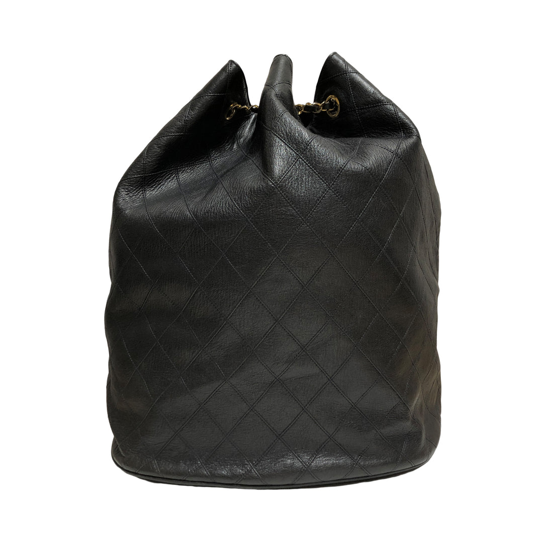 *CHANEL Drawstring Chain Shoulder Bag