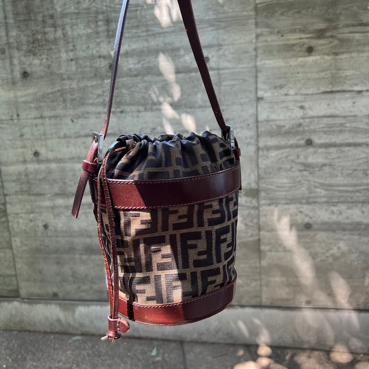 * FENDI 펜디 핸드백
