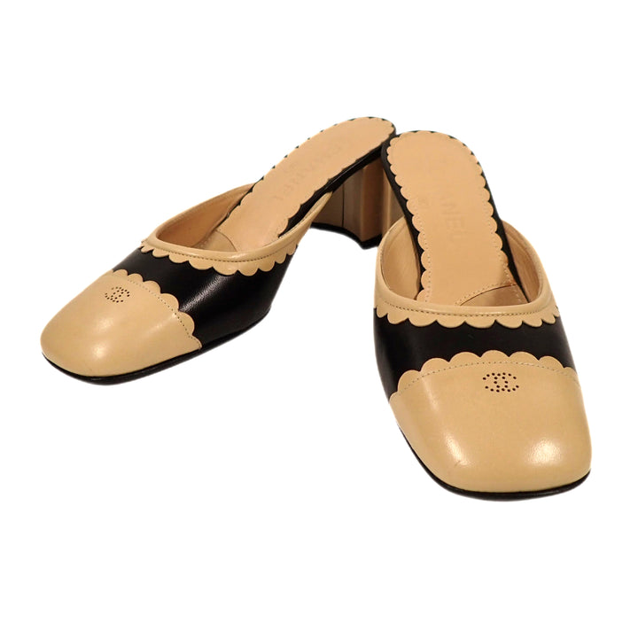 *CHANEL Sandals