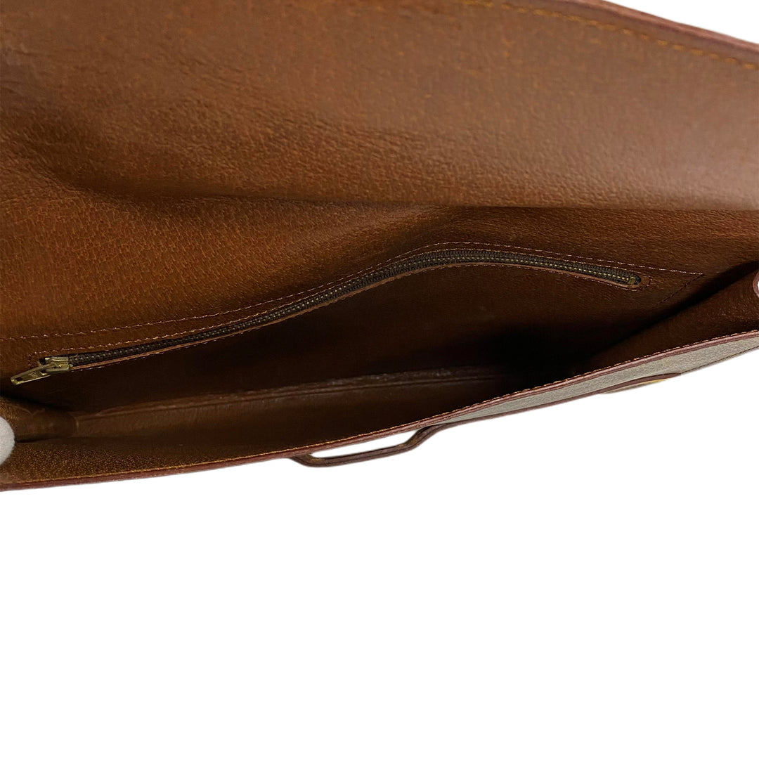 * Louis Vuitton Louis Vuitton Clutch Bag