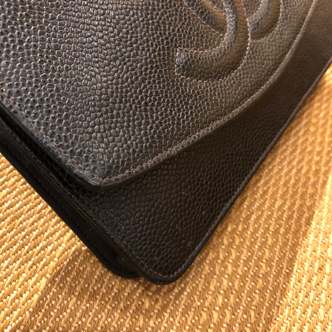 * CHANEL Chain Shoulder Wallet
