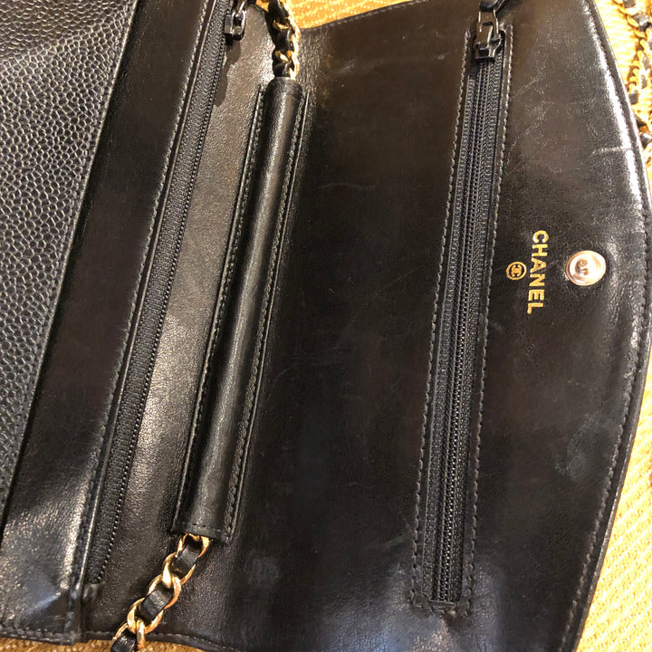 * CHANEL Chain Shoulder Wallet